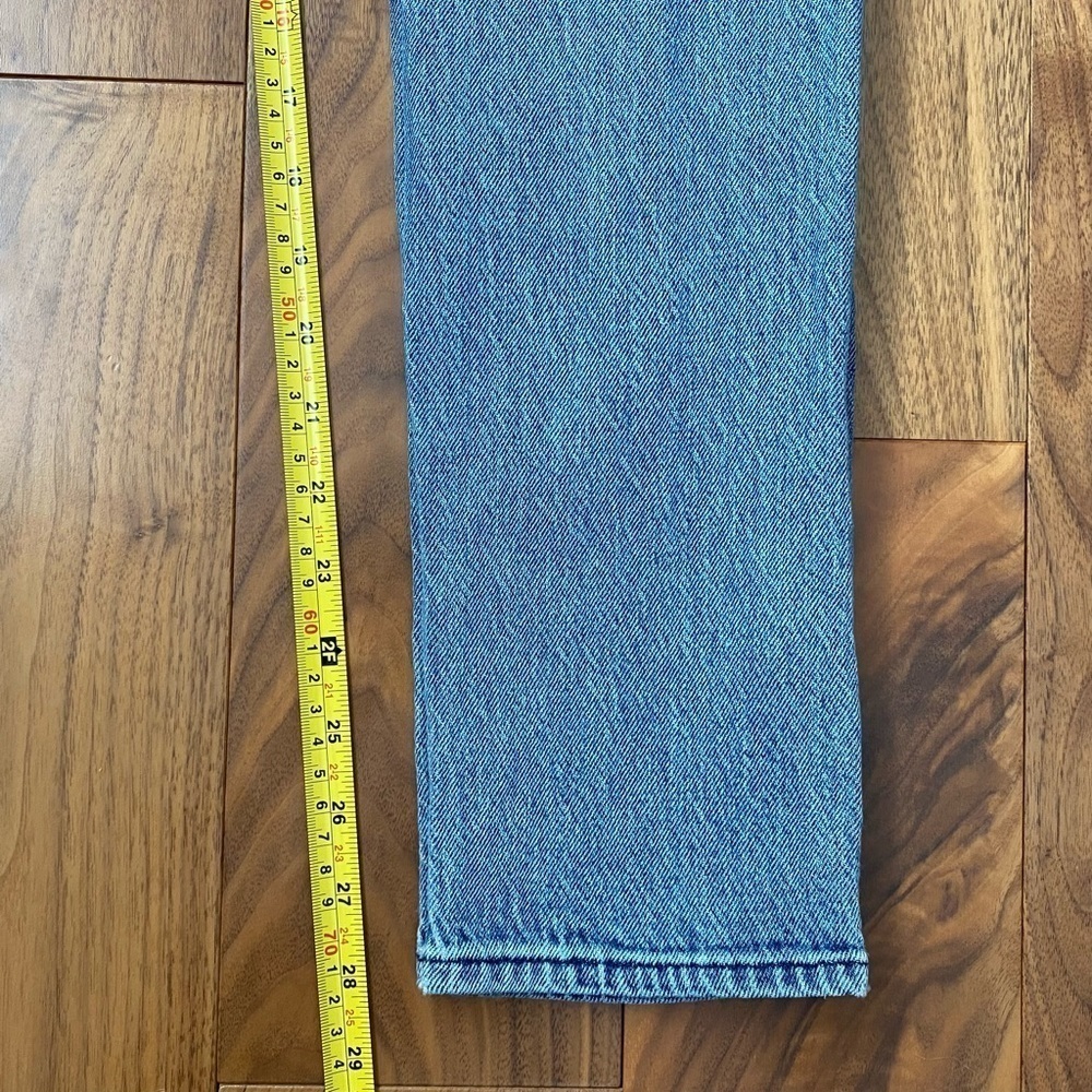 Frame Le Garcon Distressed
Jeans Size 23 Beldon Rips Mid Rise
Straight Fit - Picture 14 of 16